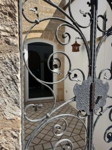 Entrance Detail Buen Retiro Depressa